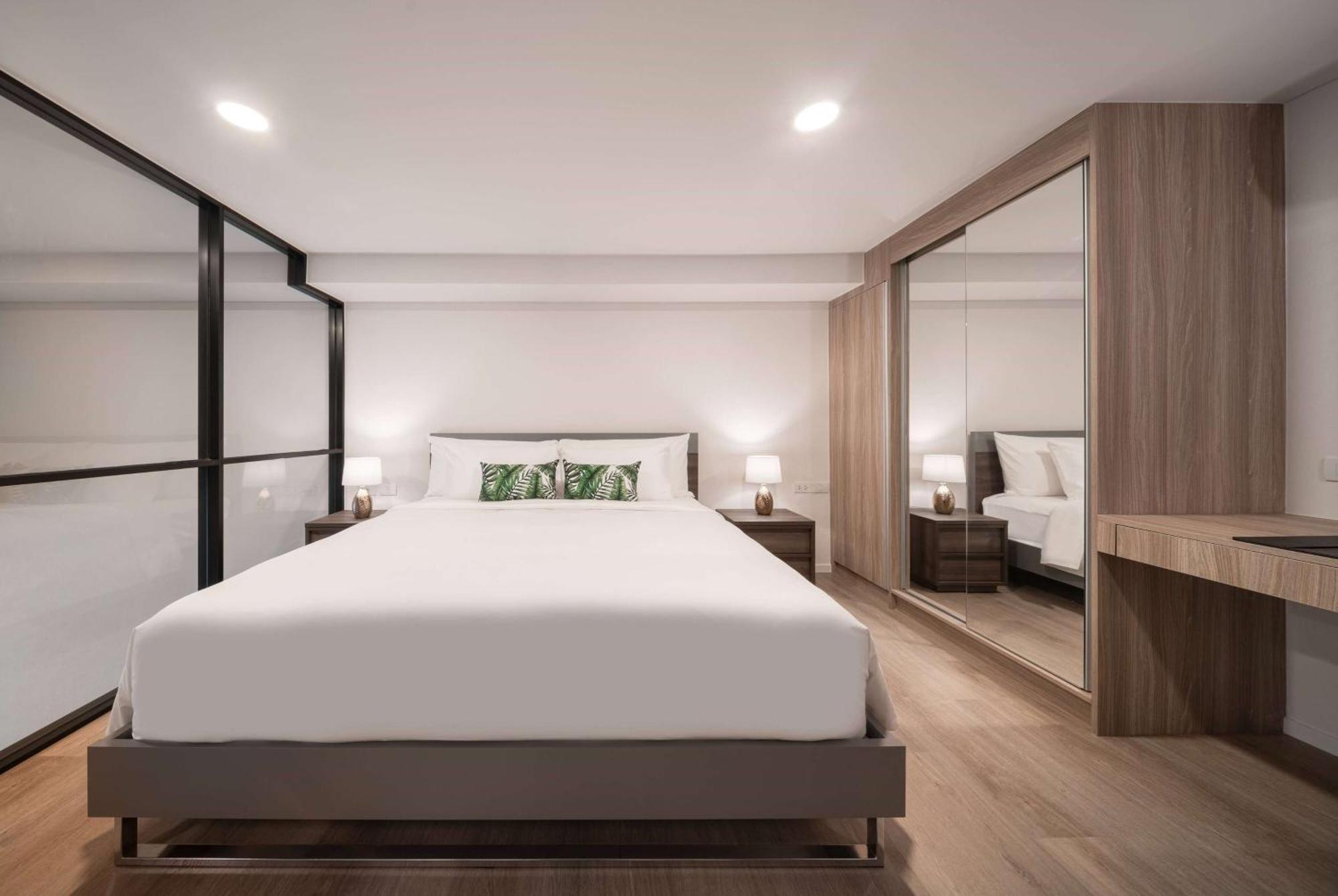 Ramada By Wyndham Bangkok Sukhumvit 87 Hotel Buitenkant foto