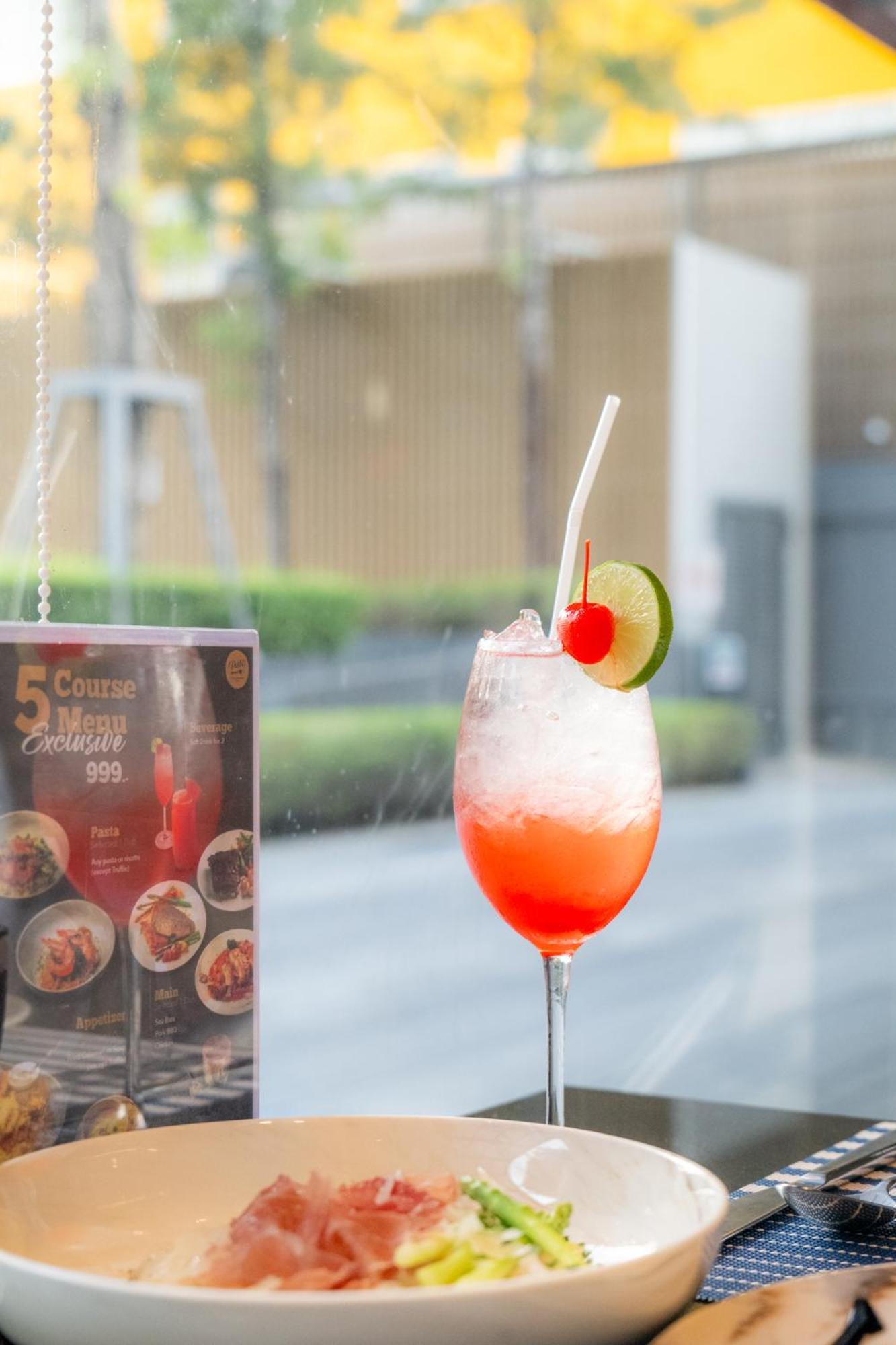 Ramada By Wyndham Bangkok Sukhumvit 87 Hotel Buitenkant foto